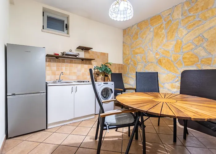 Villa Violeta With The Sea View, 3 Min Walk To The Beach