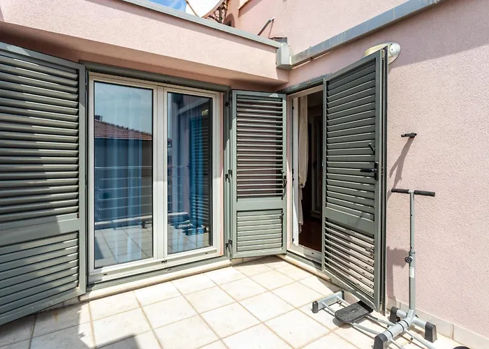 Villa Violeta With The Sea View, 3 Min Walk To The Beach