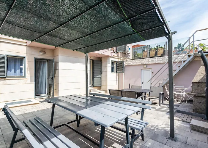 Villa Violeta With The Sea View, 3 Min Walk To The Beach